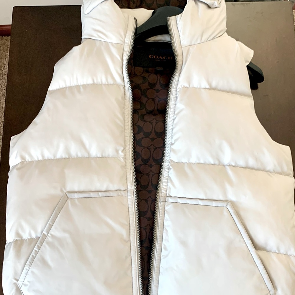 Coach White Puffer Vest w/ Original Packaging - S